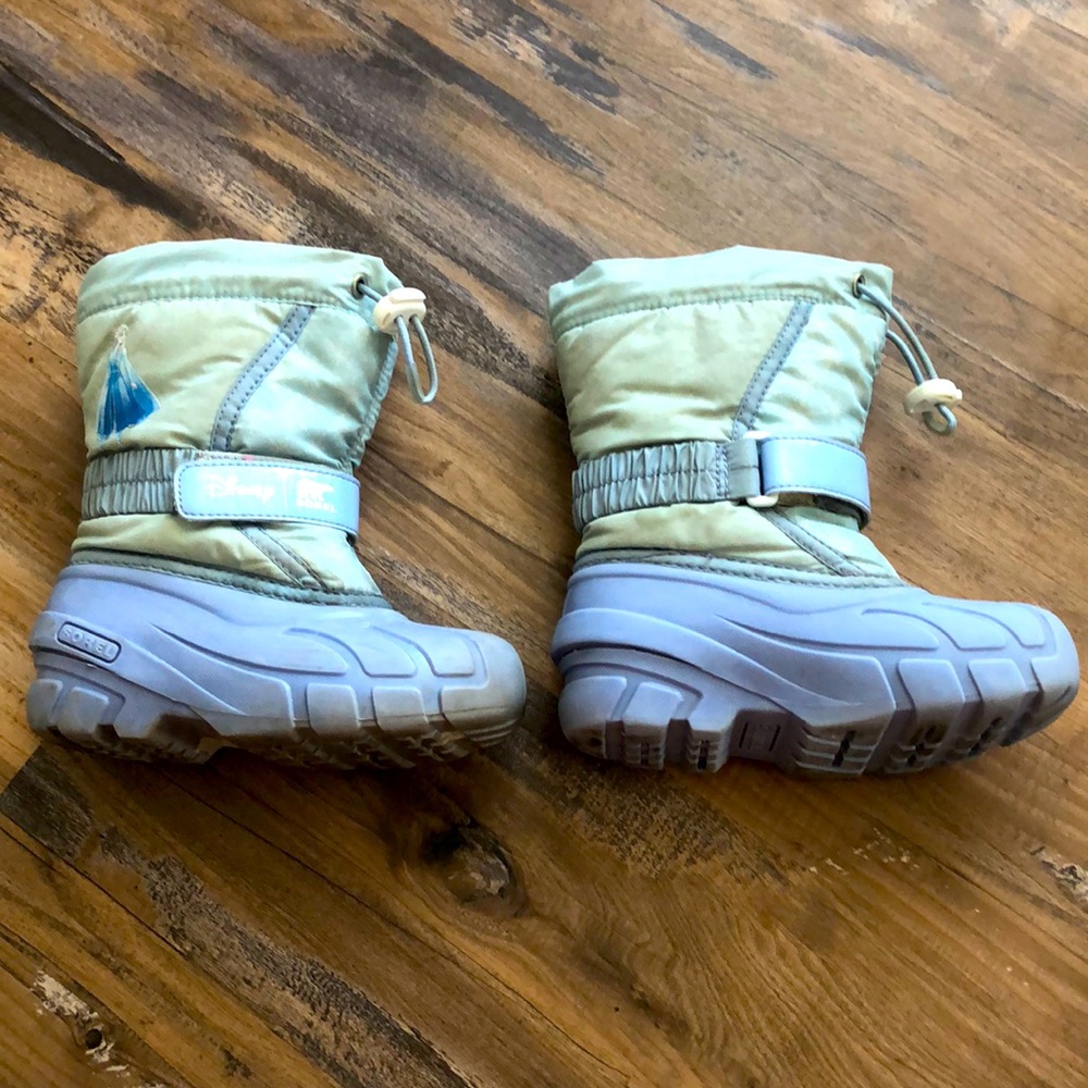 Girls snow boots